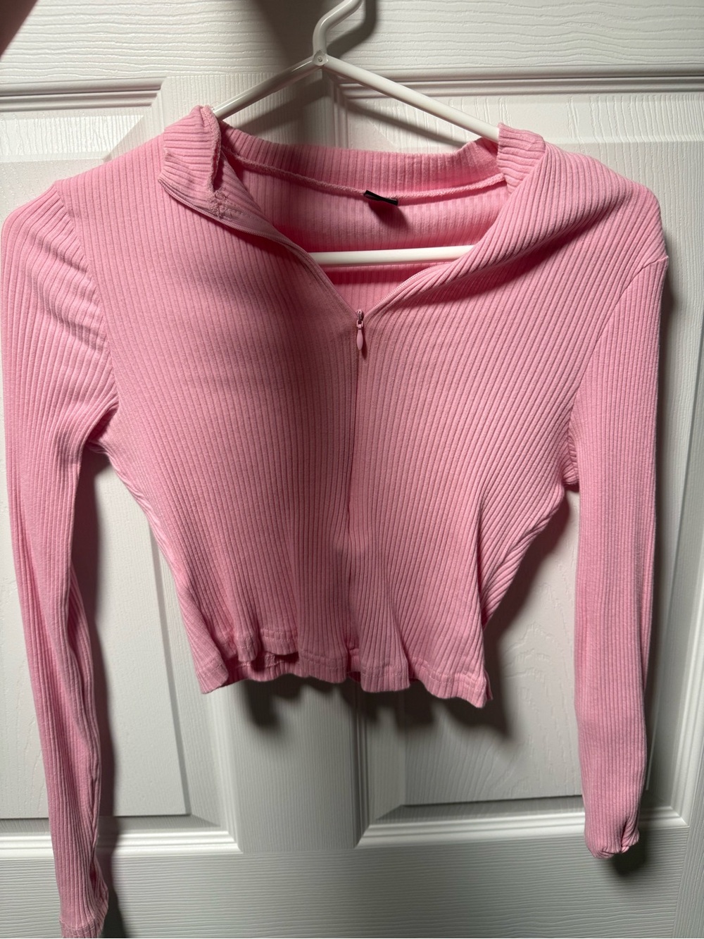 SHEIN Pink Ribbed Long-Sleeve Zip Crop Top